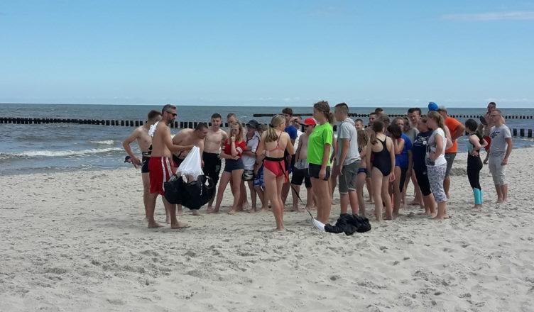 Uczestnicy obozu sportowego nad Bałtykiem